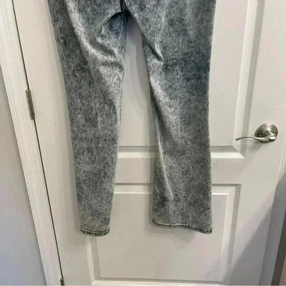 Acid Wash Denim Jeans with Bling/Rhinestone by Cato - Picture 11 of 12